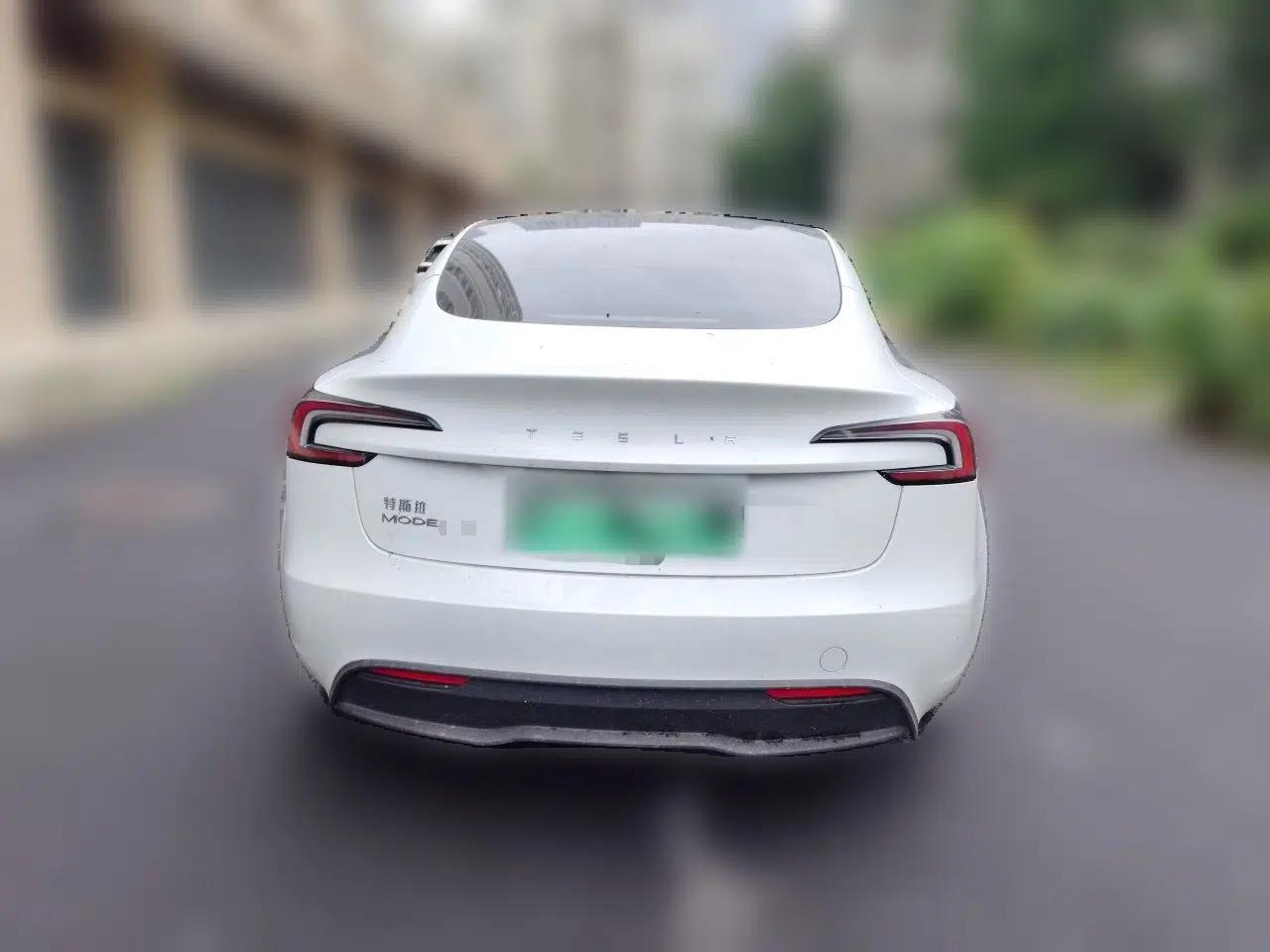 Tesla Model 3 2025 Model Revised Rear-Wheel-Drive Version — миниатюра 5