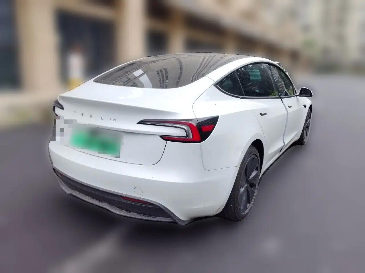 Tesla Model 3 2025 Model Revised Rear-Wheel-Drive Version — миниатюра 6
