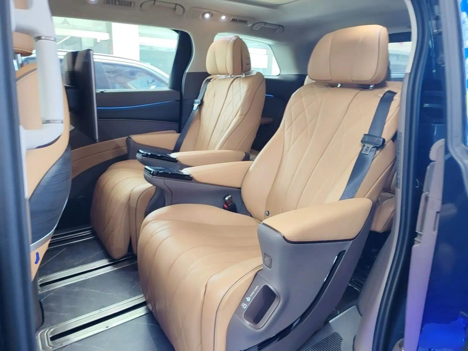 Denza D9 2022 DM-i 970 Four-Wheel Drive Flagship Model — миниатюра 20