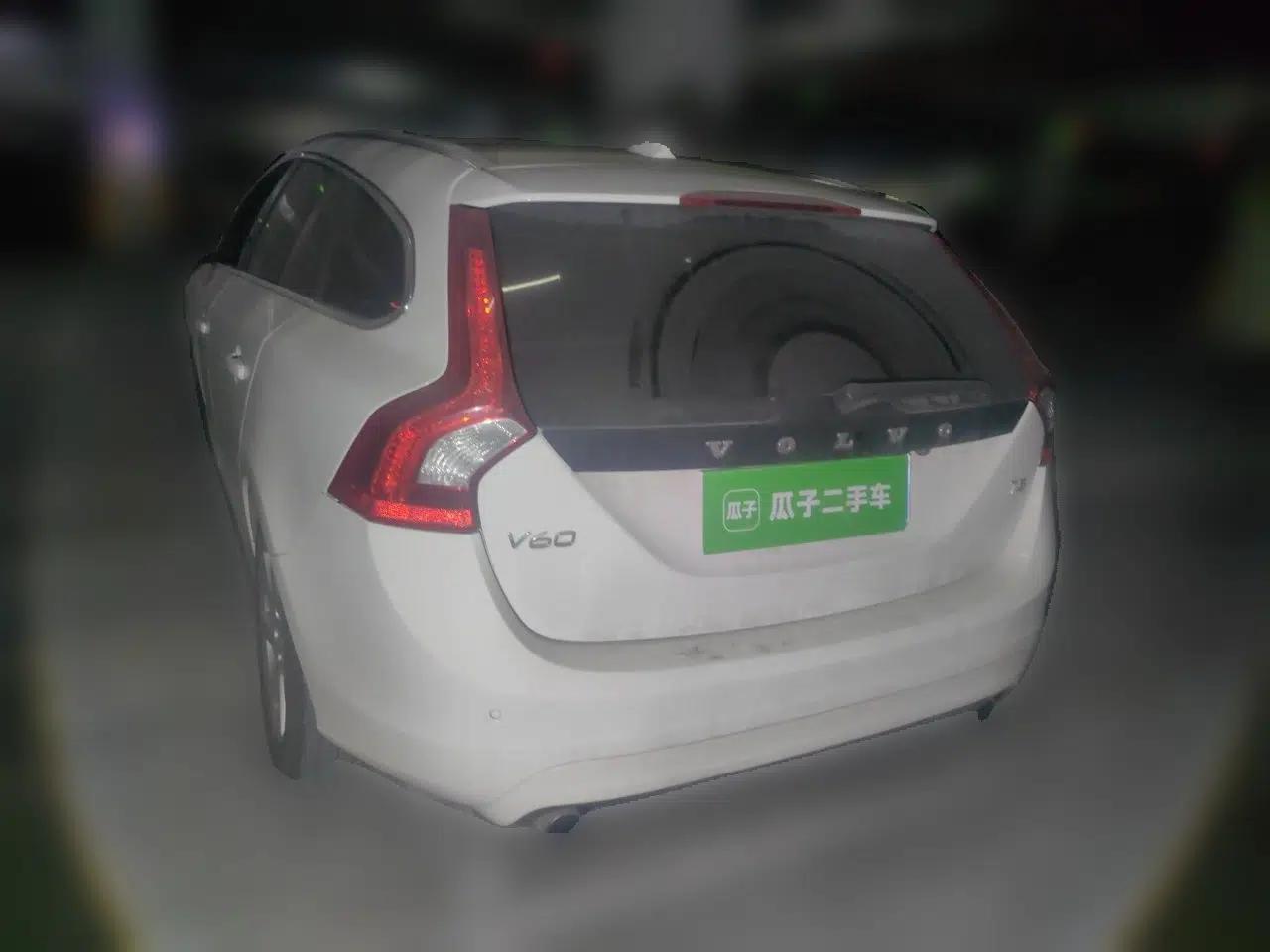Volvo V60 2014 T5 Zhiyi Edition — миниатюра 4