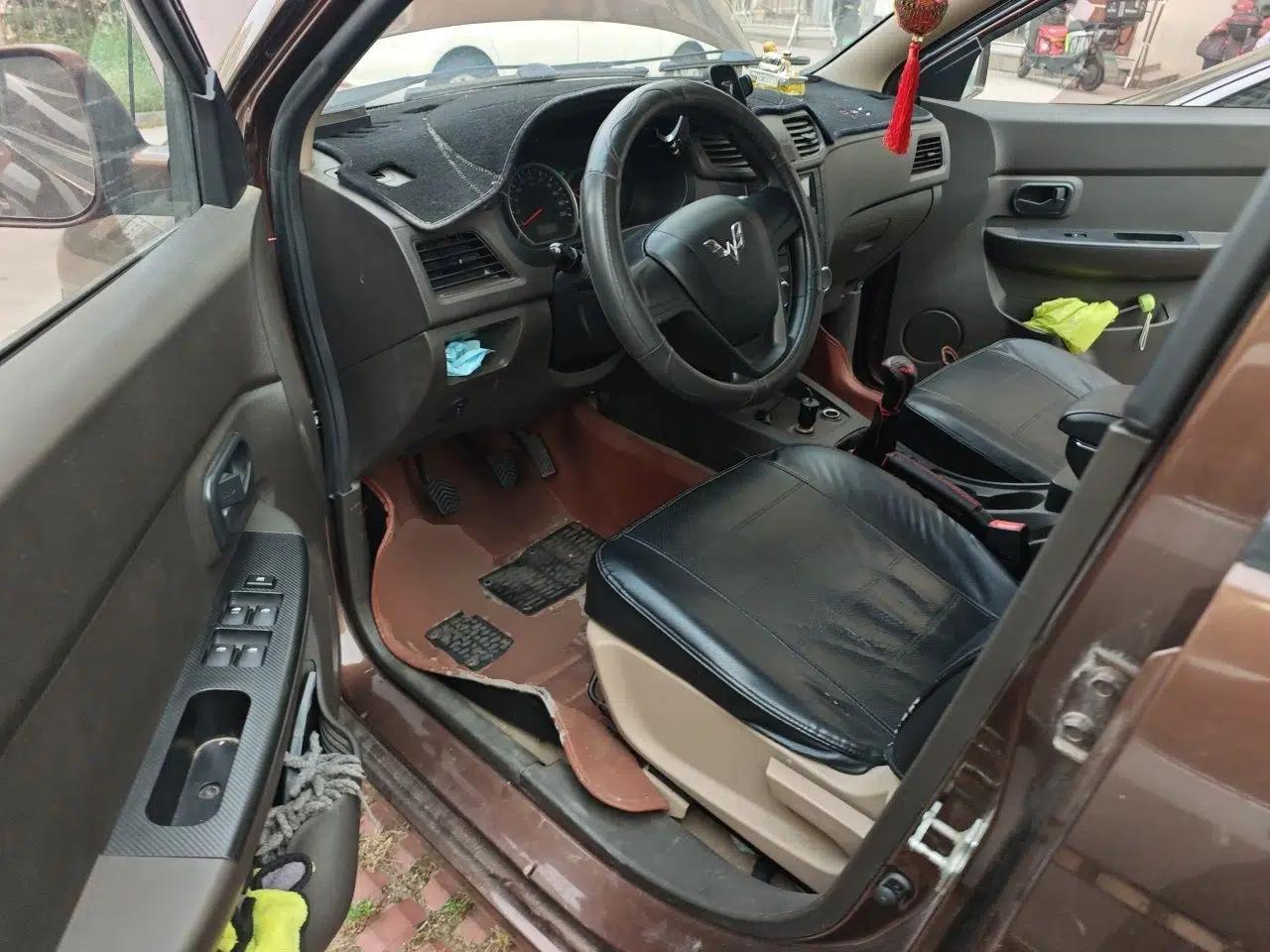 Wuling Hongguang 2014 1.5L S Standard Version — миниатюра 16