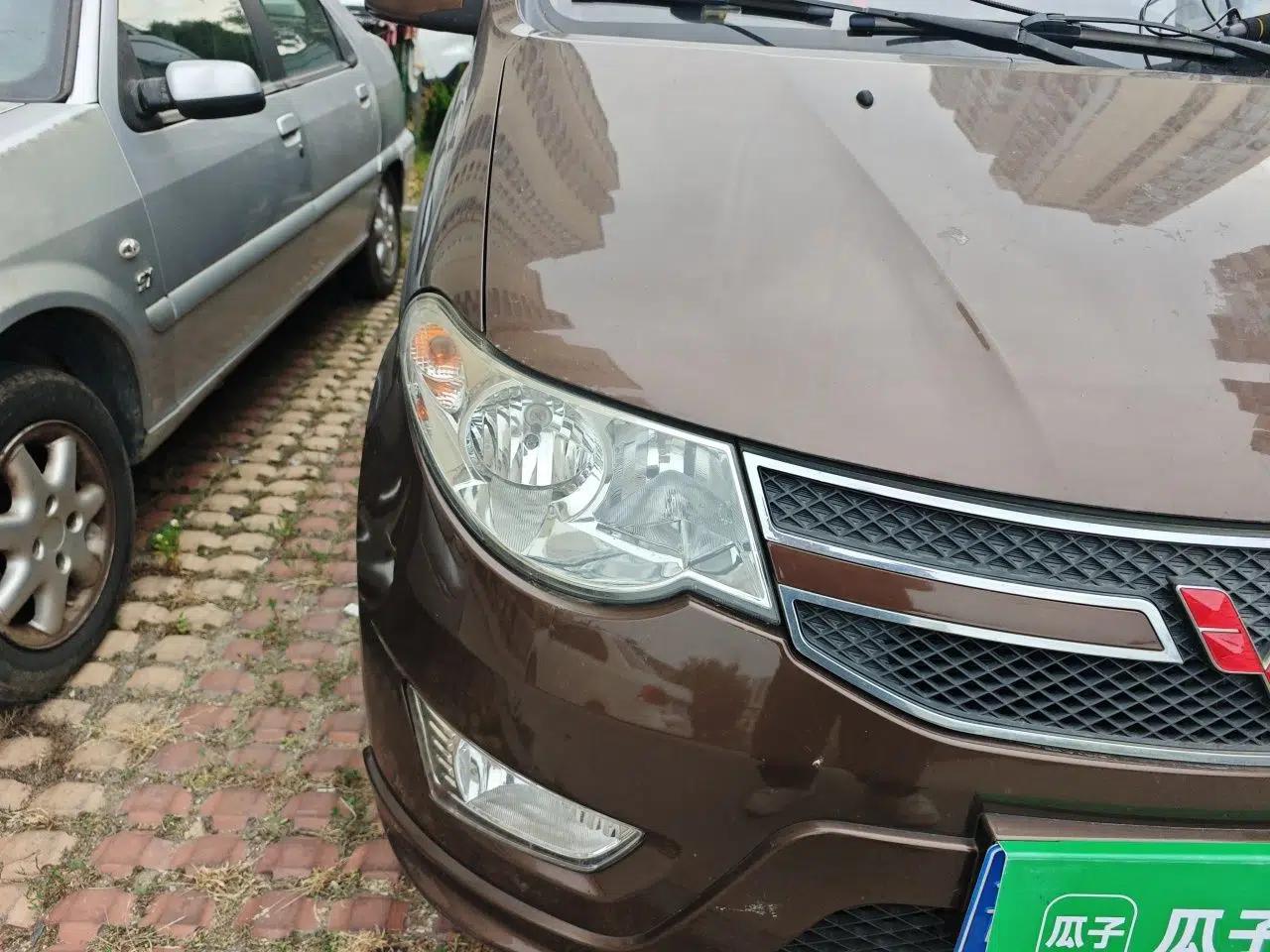 Wuling Hongguang 2014 1.5L S Standard Version — миниатюра 7