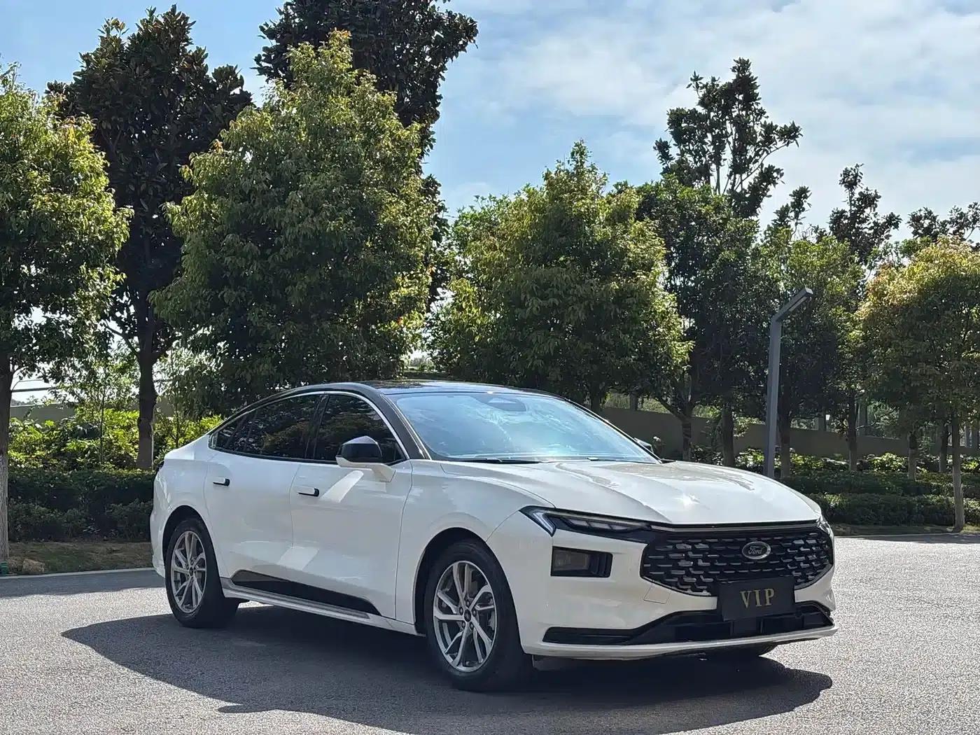 2023 Ford Mondeo EcoBoost 245 Luxury — миниатюра 3