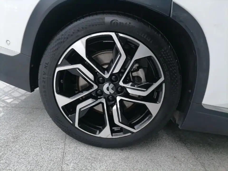Nio ES8 2020 415 km Range 6-Seater Version — миниатюра 11
