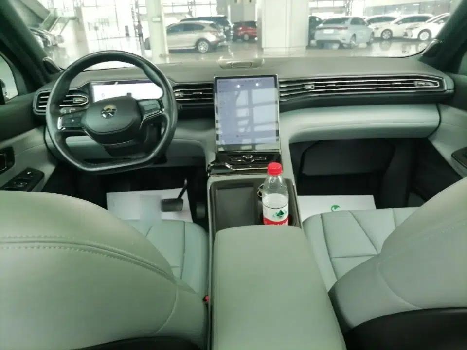 Nio ES8 2020 415 km Range 6-Seater Version — миниатюра 12