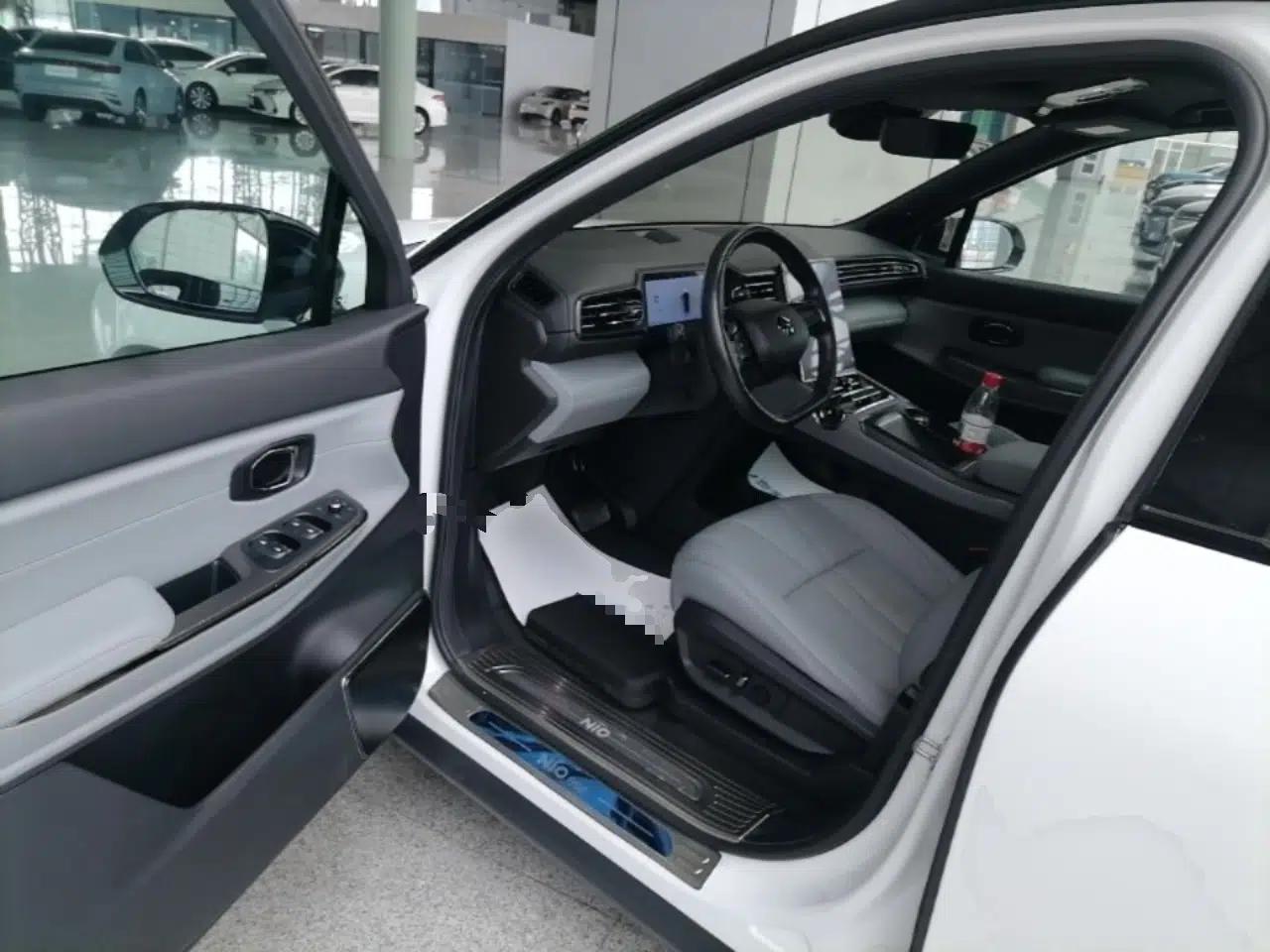 Nio ES8 2020 415 km Range 6-Seater Version — миниатюра 18