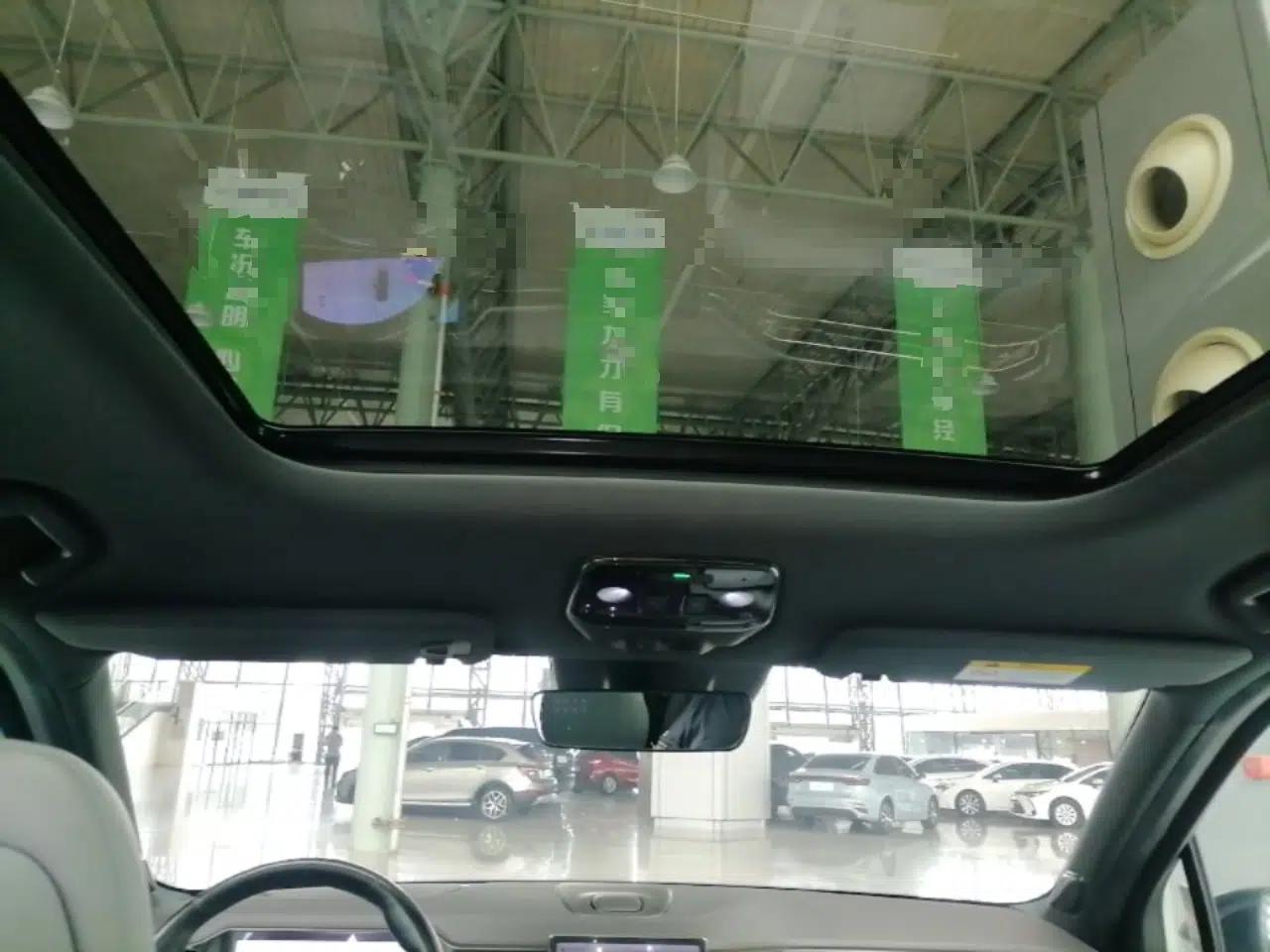 Nio ES8 2020 415 km Range 6-Seater Version — миниатюра 21