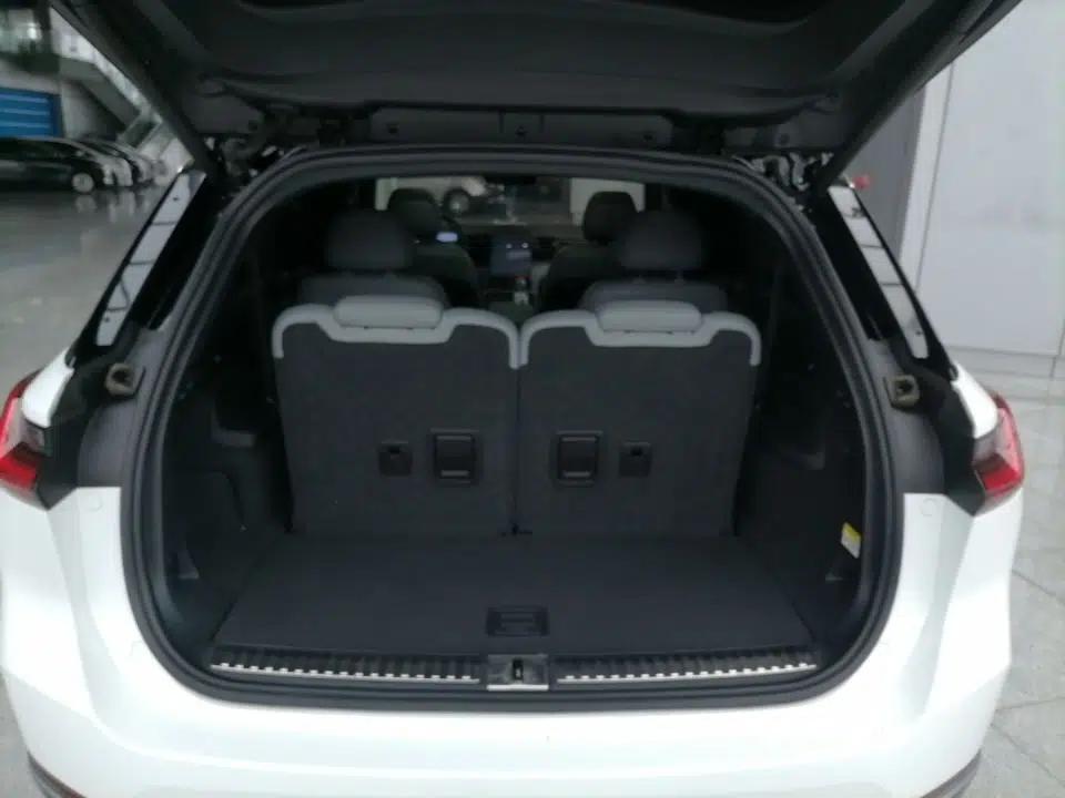 Nio ES8 2020 415 km Range 6-Seater Version — миниатюра 22