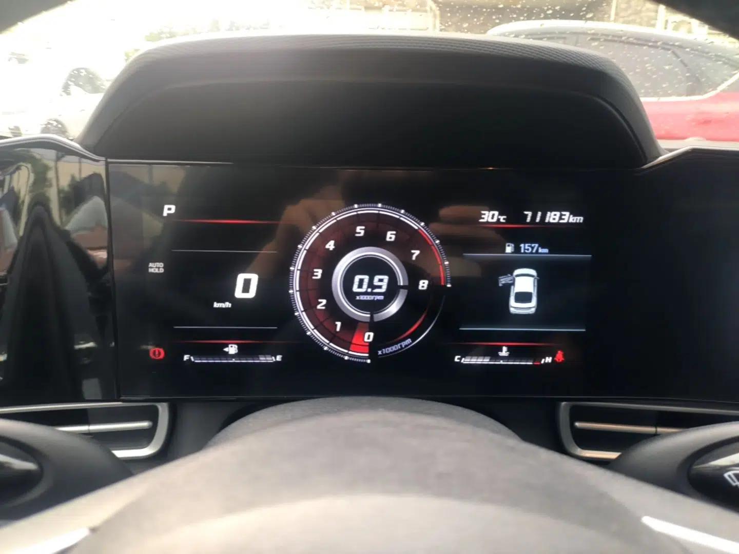 Hyundai Elantra 2022 1.5L CVT LUX Prestige Edition — миниатюра 14