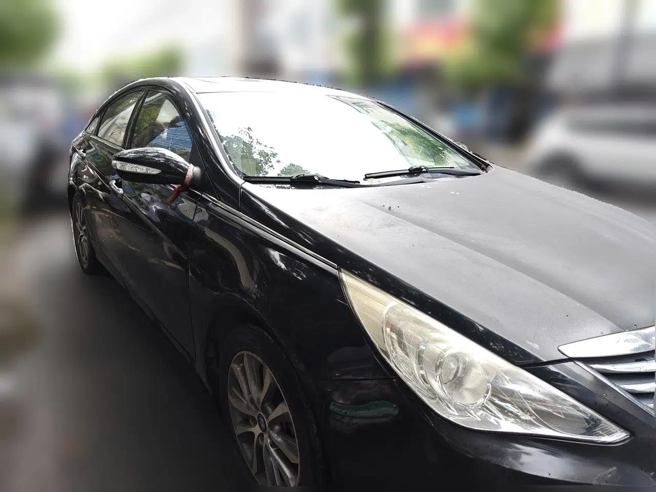 Hyundai Sonata 2013 2.0L Automatic Luxury Edition — миниатюра 3