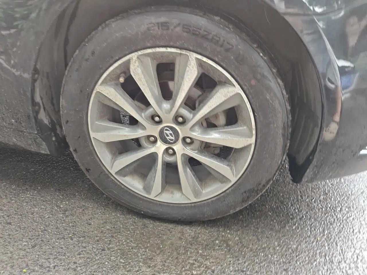 Hyundai Sonata 2013 2.0L Automatic Luxury Edition — миниатюра 8