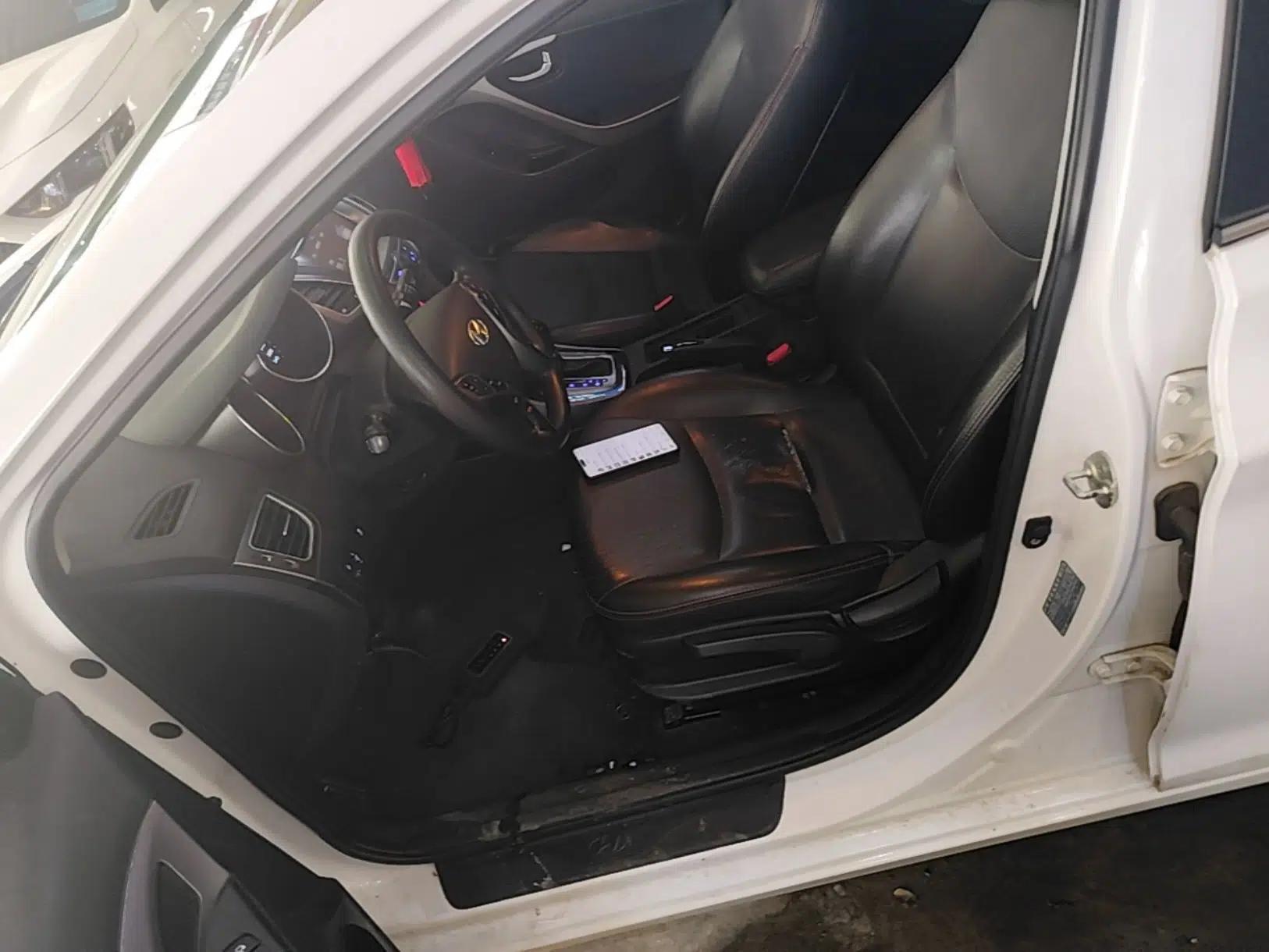 Hyundai Elantra (5th Generation / Langdong) 2016 1.6L Automatic Prestige Model — миниатюра 17