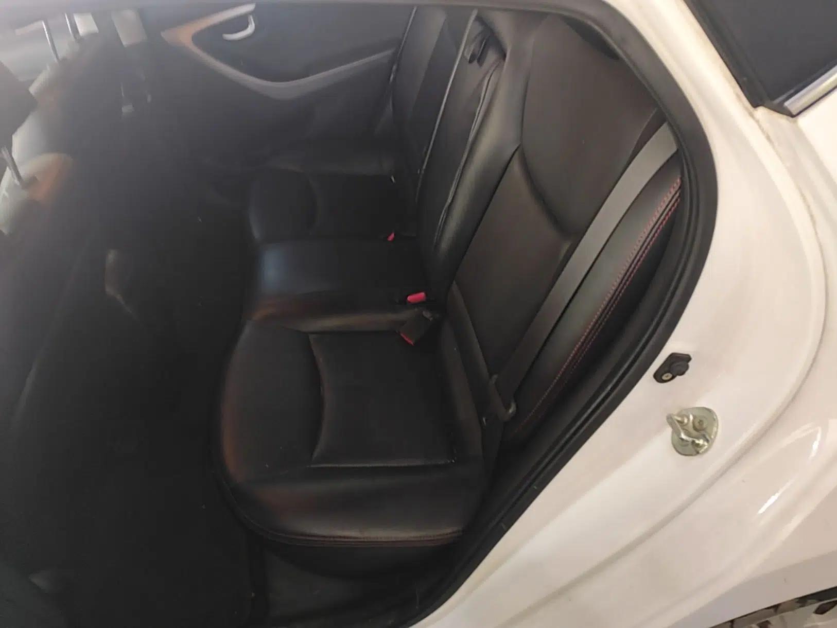 Hyundai Elantra (5th Generation / Langdong) 2016 1.6L Automatic Prestige Model — миниатюра 20