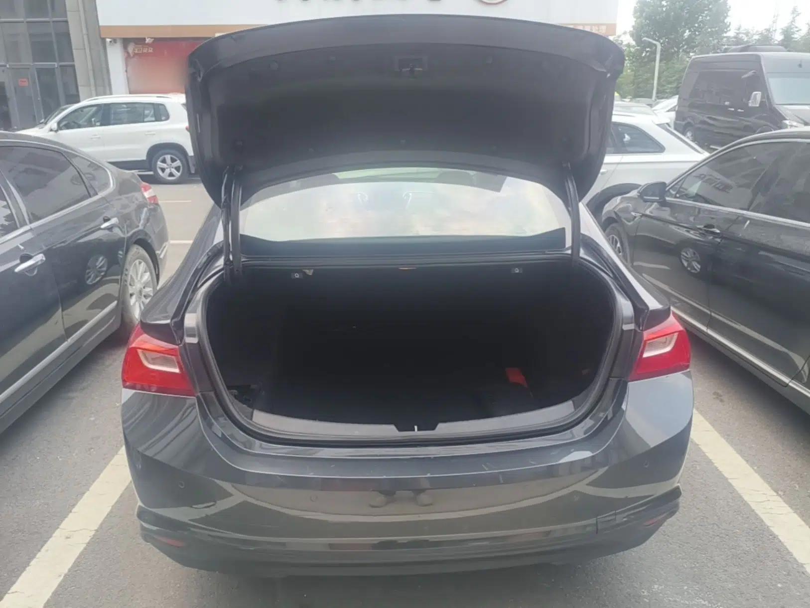 Chevrolet Malibu XL 2016 1.5T Dual-Clutch Ruichi Edition — миниатюра 22
