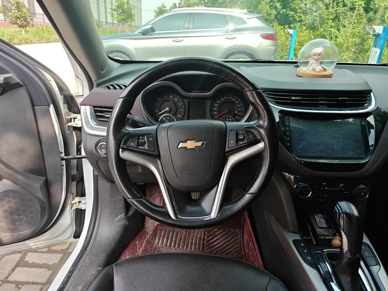 Chevrolet Malibu 2018 530T Automatic Fashion Edition — миниатюра 10