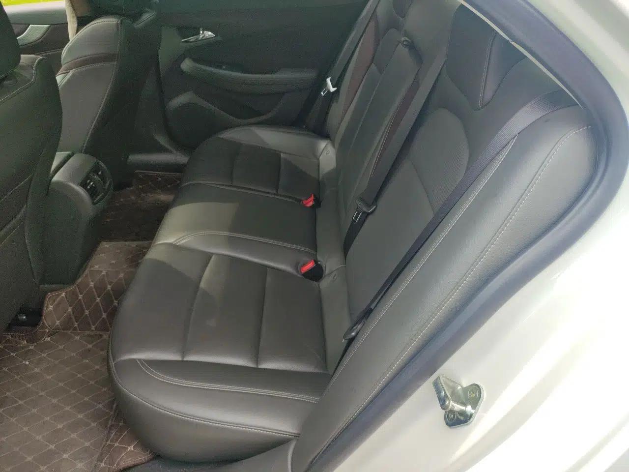 Chevrolet Malibu 2018 530T Automatic Luxury Edition — миниатюра 17