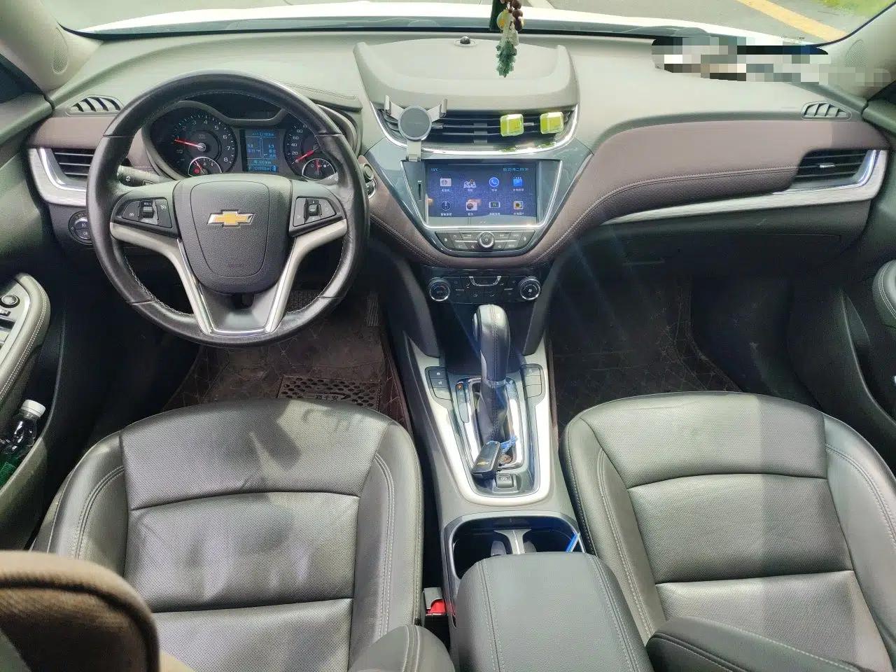Chevrolet Malibu 2018 530T Automatic Luxury Edition — миниатюра 9