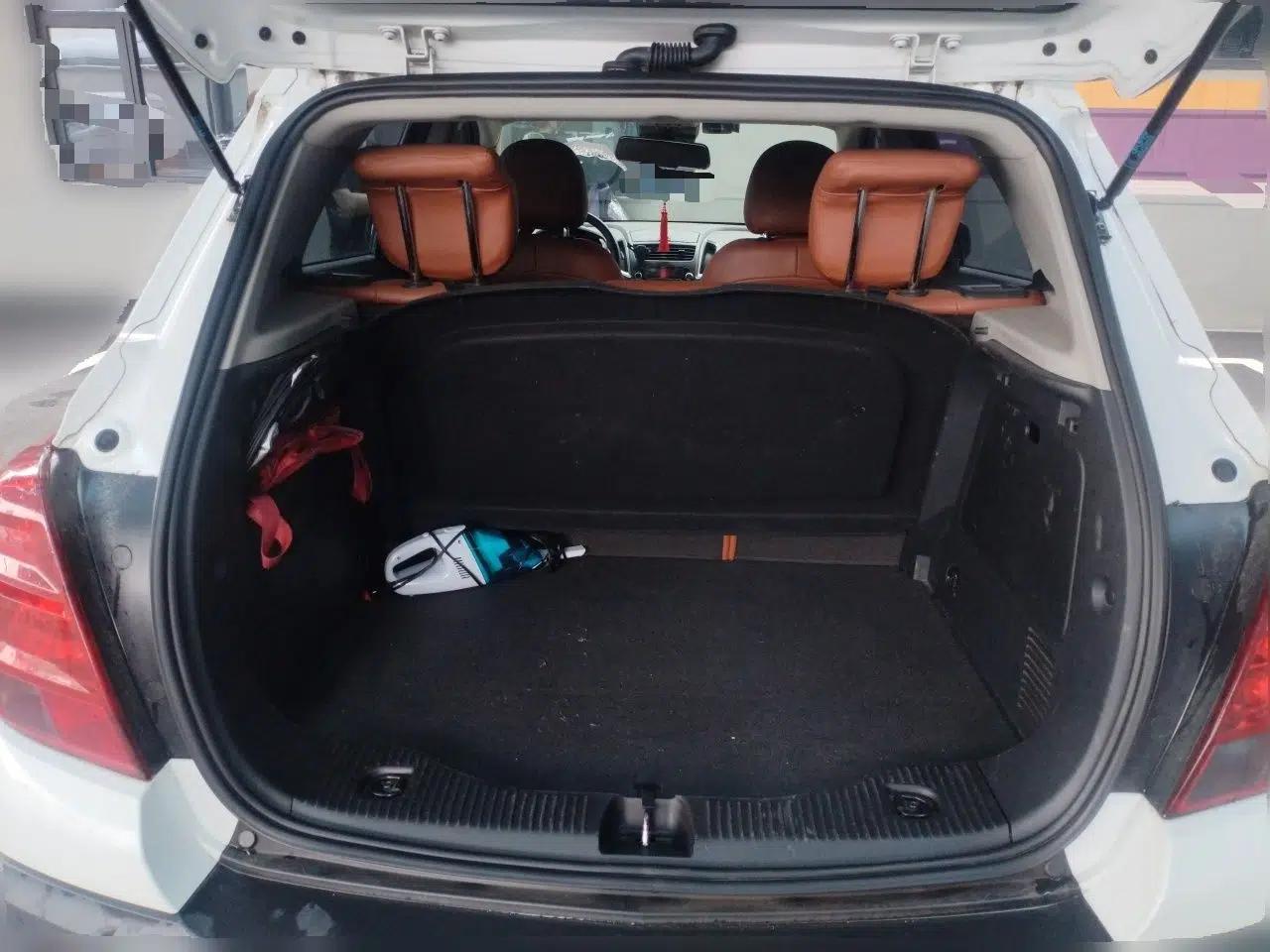Chevrolet Trax 2016 1.4T Manual Two-Wheel Drive Comfort Version with Sunroof — миниатюра 19