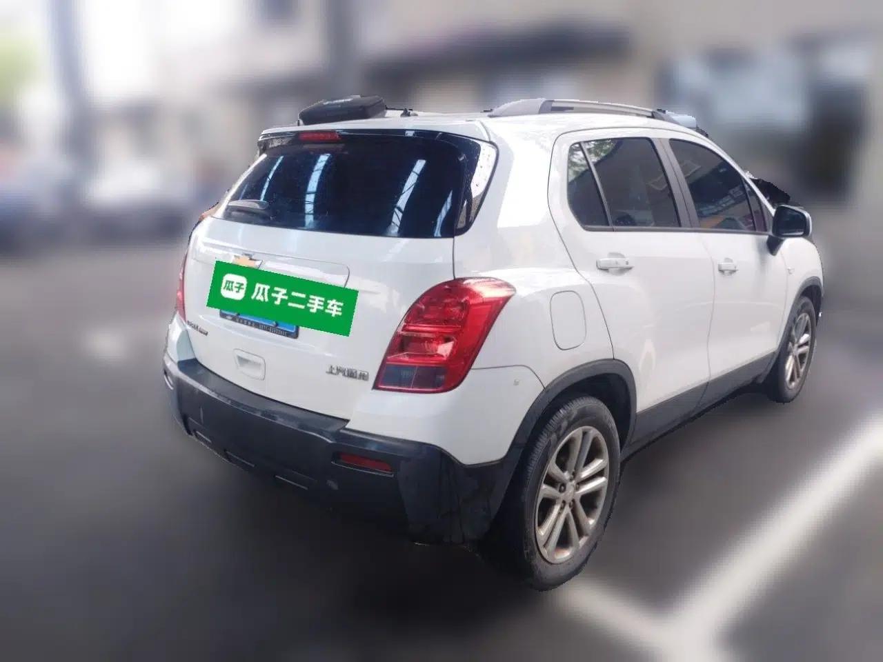 Chevrolet Trax 2016 1.4T Manual Two-Wheel Drive Comfort Version with Sunroof — миниатюра 6