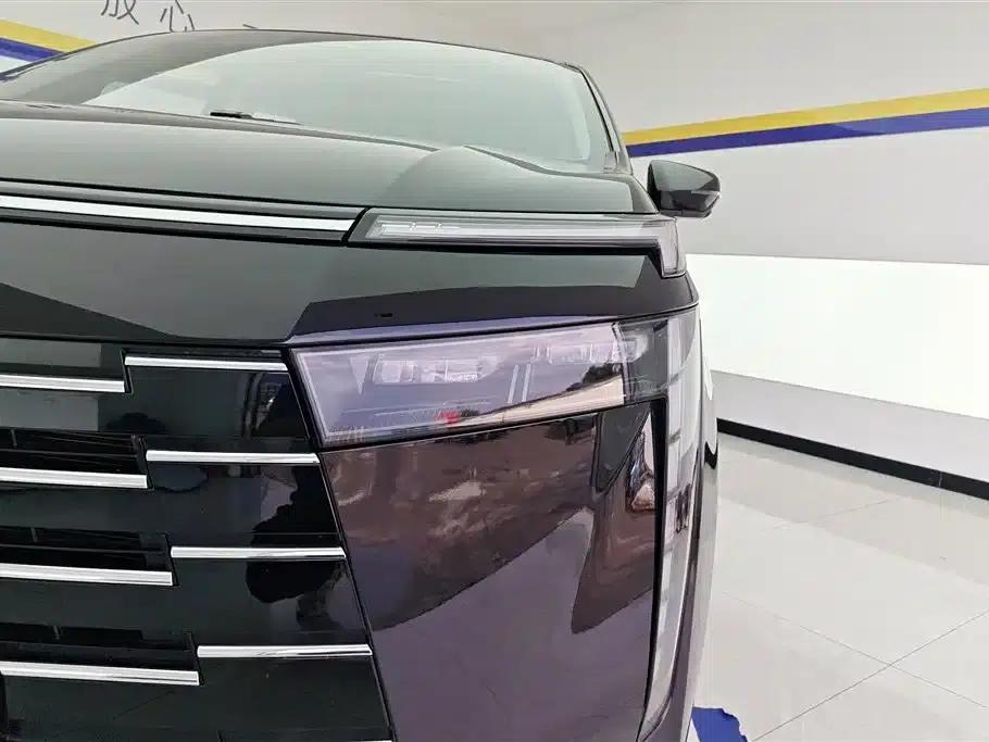 Trumpchi E8 2024 Glory Series 2.0L Glory Edition — миниатюра 5