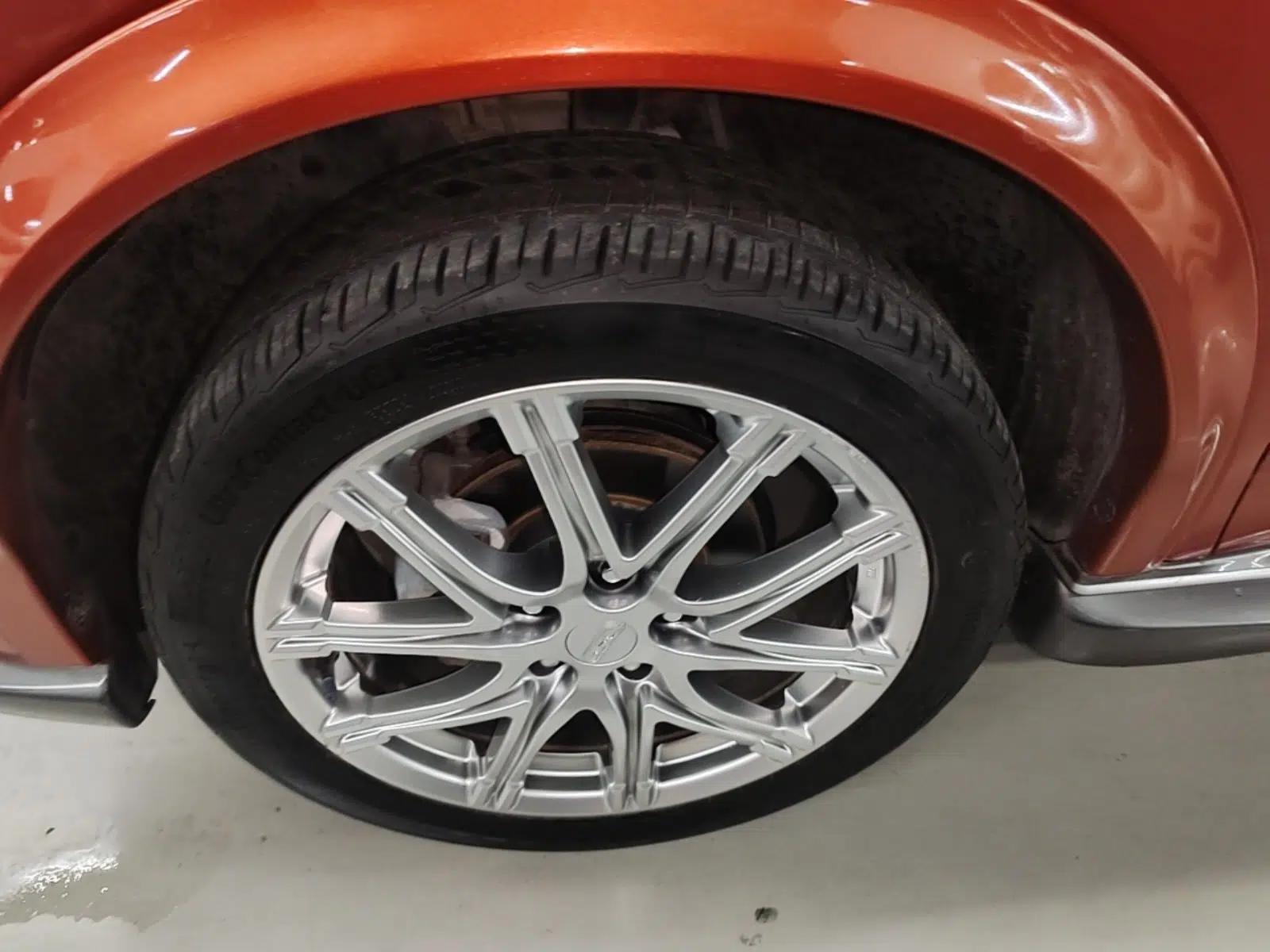 Infiniti ESQ 2014 1.6L Spontaneous Edition — миниатюра 15