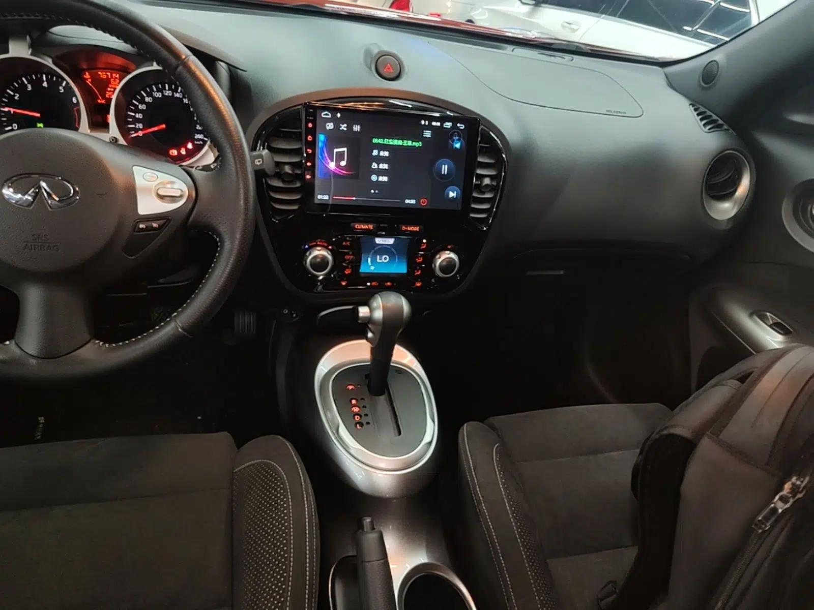 Infiniti ESQ 2014 1.6L Spontaneous Edition — миниатюра 21