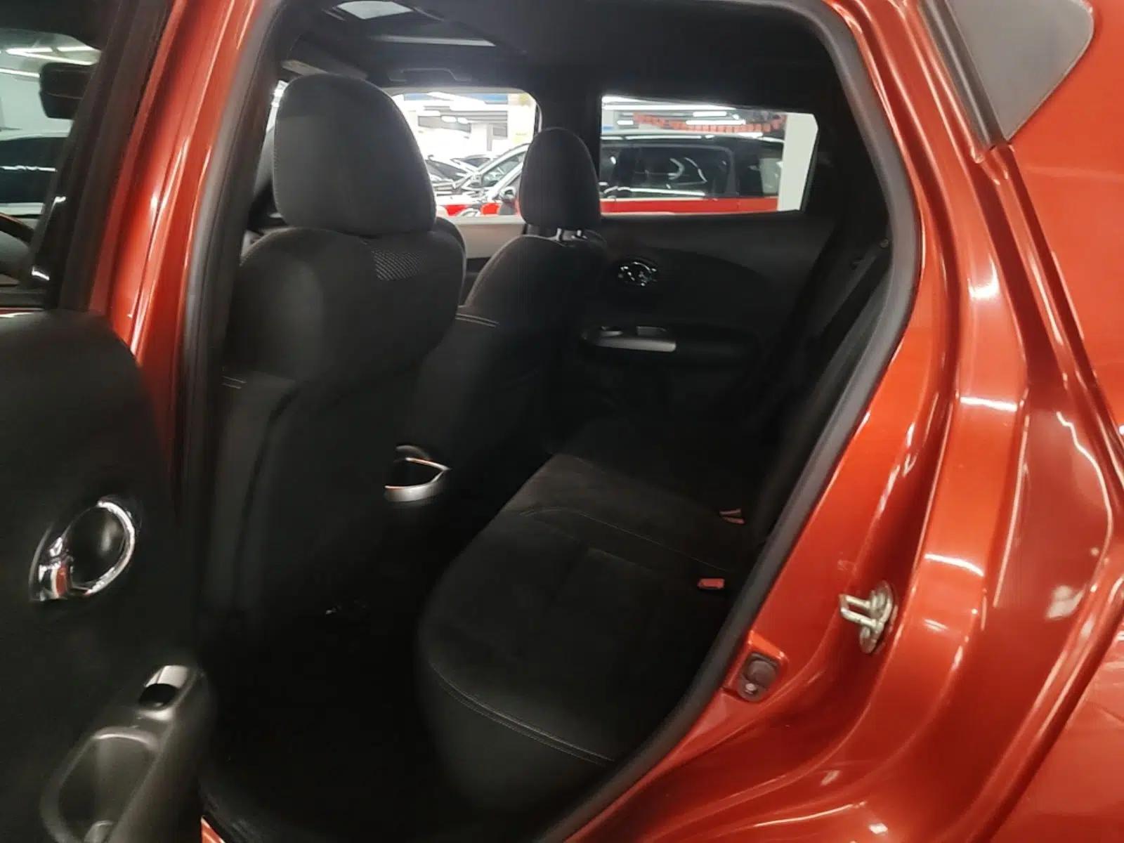 Infiniti ESQ 2014 1.6L Spontaneous Edition — миниатюра 25