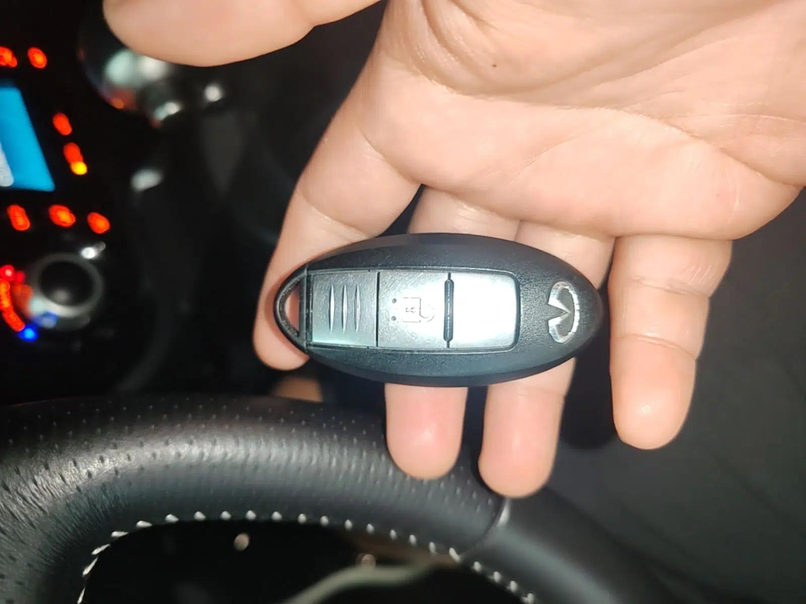 Infiniti ESQ 2014 1.6L Spontaneous Edition — миниатюра 28