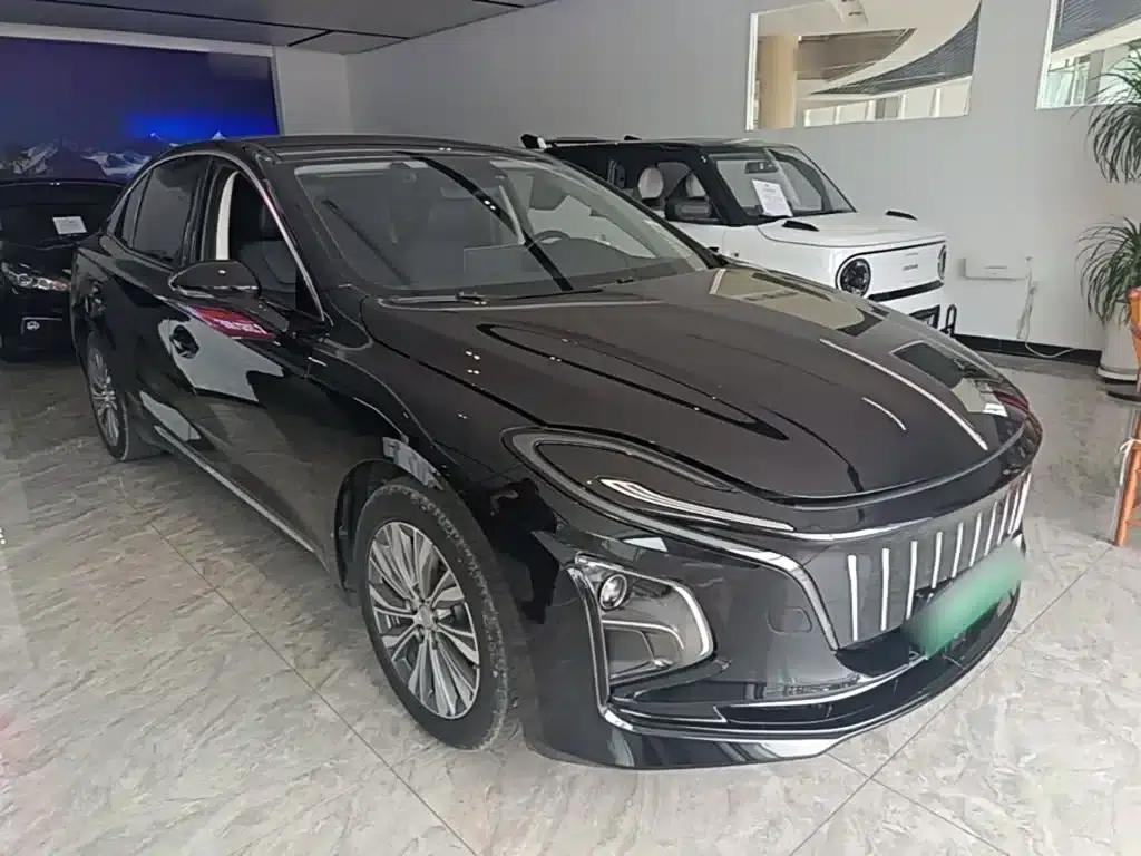 Hongqi E-QM5 2022 Model, 431km Charging Enjoyment Edition — миниатюра 4