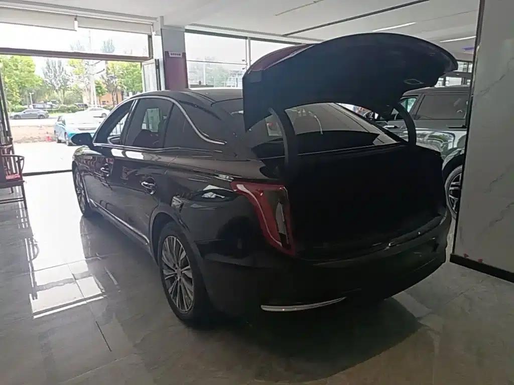 Hongqi E-QM5 2022 Model, 431km Charging Enjoyment Edition — миниатюра 5