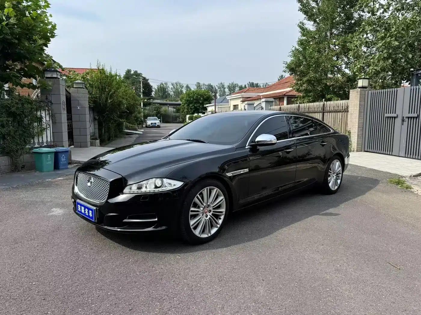 Jaguar XJ 2013 XJL 3.0 SC Flagship Business Edition — миниатюра 1