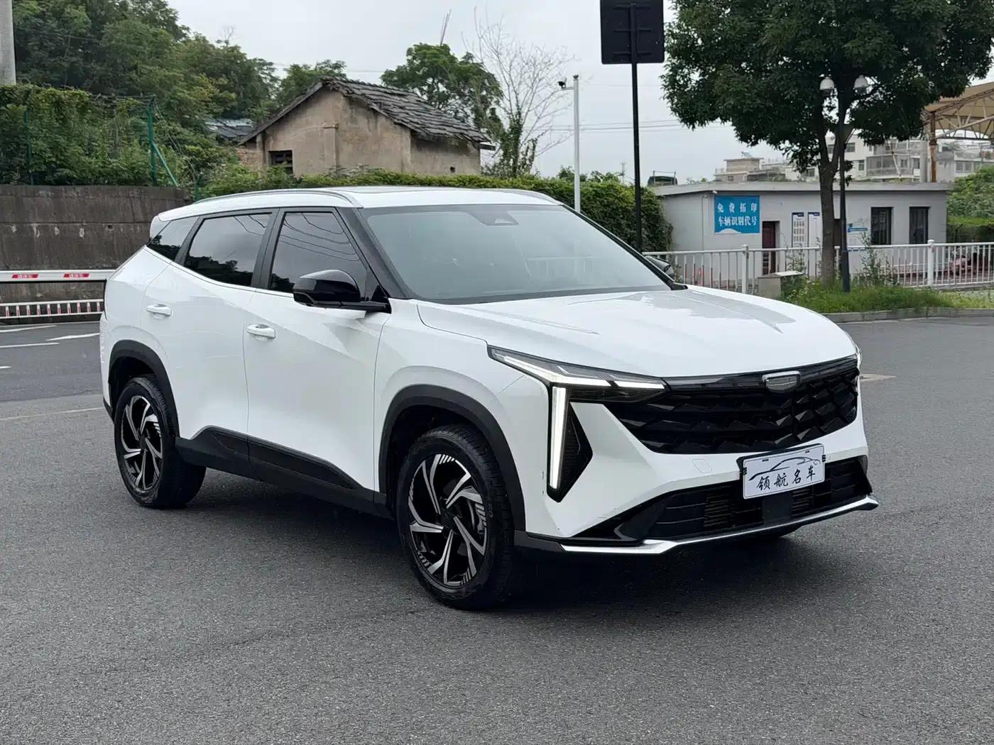 2023 Geely Boyue COOL 1.5TD Smart Edition — миниатюра 3