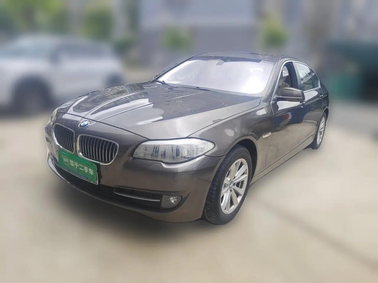 BMW 5 Series 2013 525Li Luxury Model — миниатюра 1