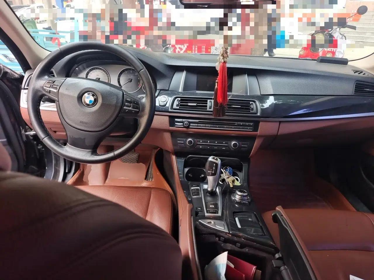 BMW 5 Series 2013 520Li Elegant Edition — миниатюра 9