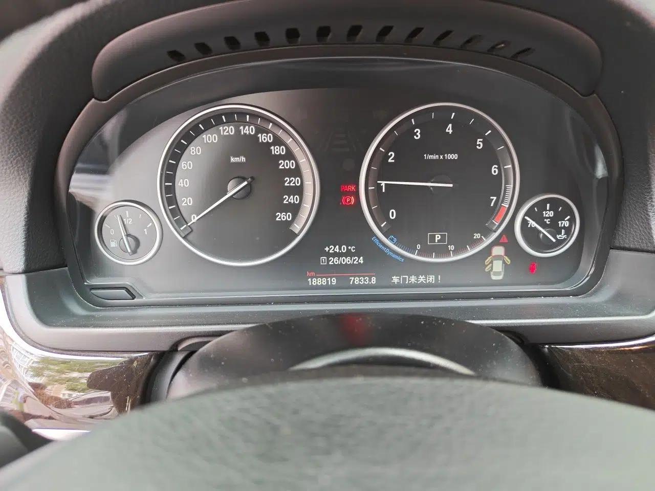 BMW 5 Series 2014 528Li Leading Model — миниатюра 11