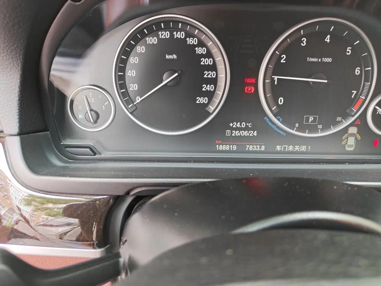 BMW 5 Series 2014 528Li Leading Model — миниатюра 12