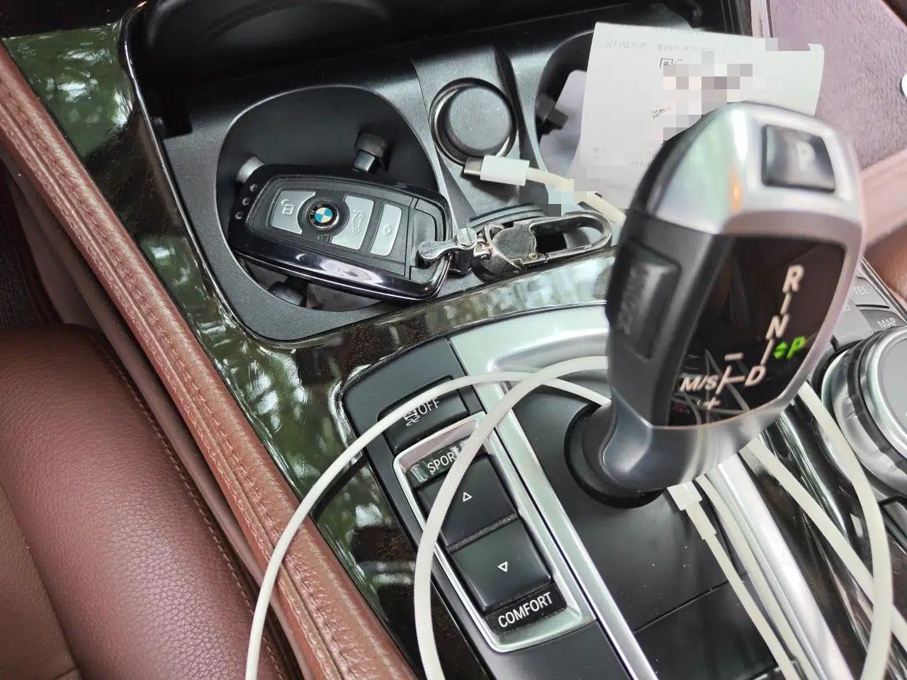 BMW 5 Series 2014 528Li Leading Model — миниатюра 14