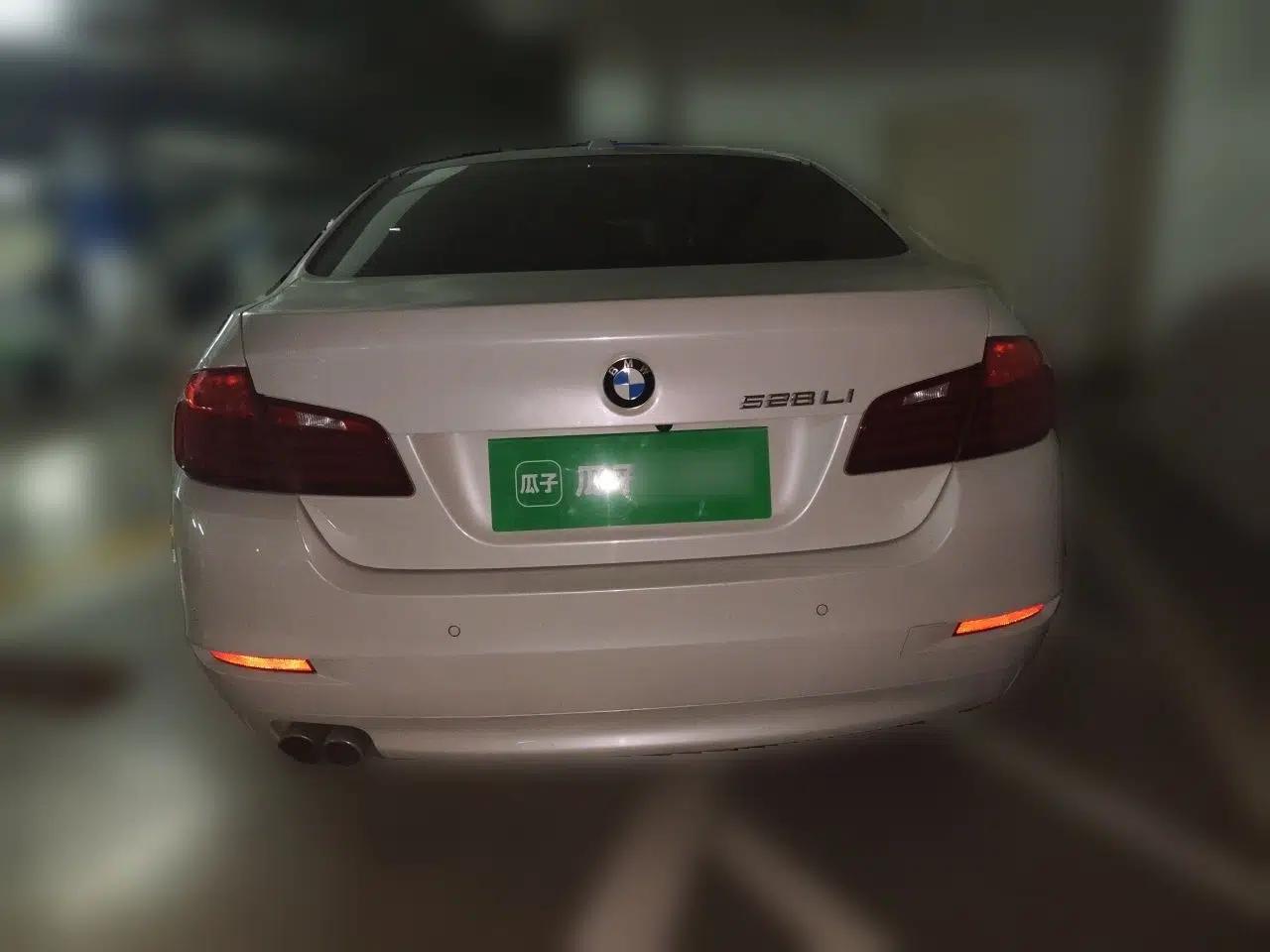 BMW 5 Series 2014 528Li Leading Model — миниатюра 5