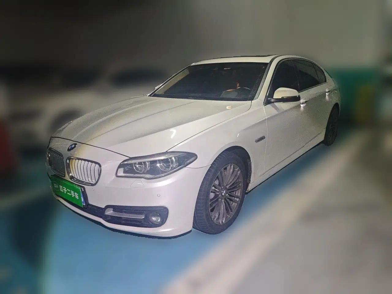 BMW 5 Series 2015 535Li Leading Model — миниатюра 1