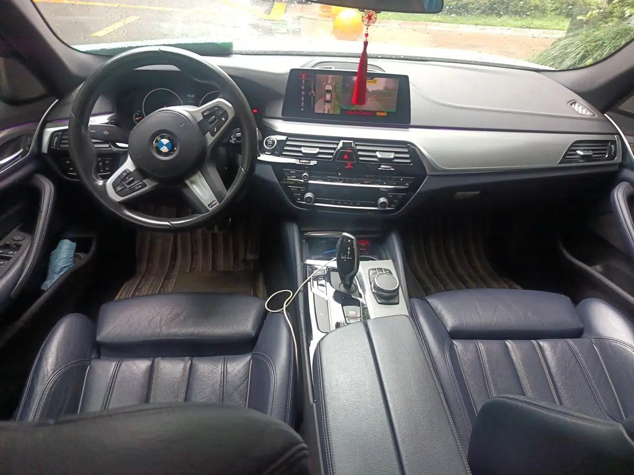 BMW 5 Series 2019 525i M Sport Package — миниатюра 9