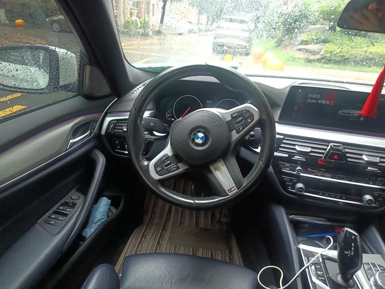 BMW 5 Series 2019 525i M Sport Package — миниатюра 10