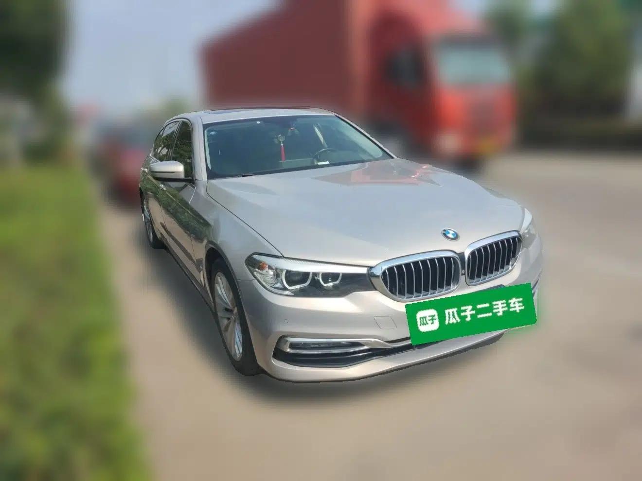 BMW 5 Series 2018 Revised Version 530Li Leading Edition Luxury Package — миниатюра 3