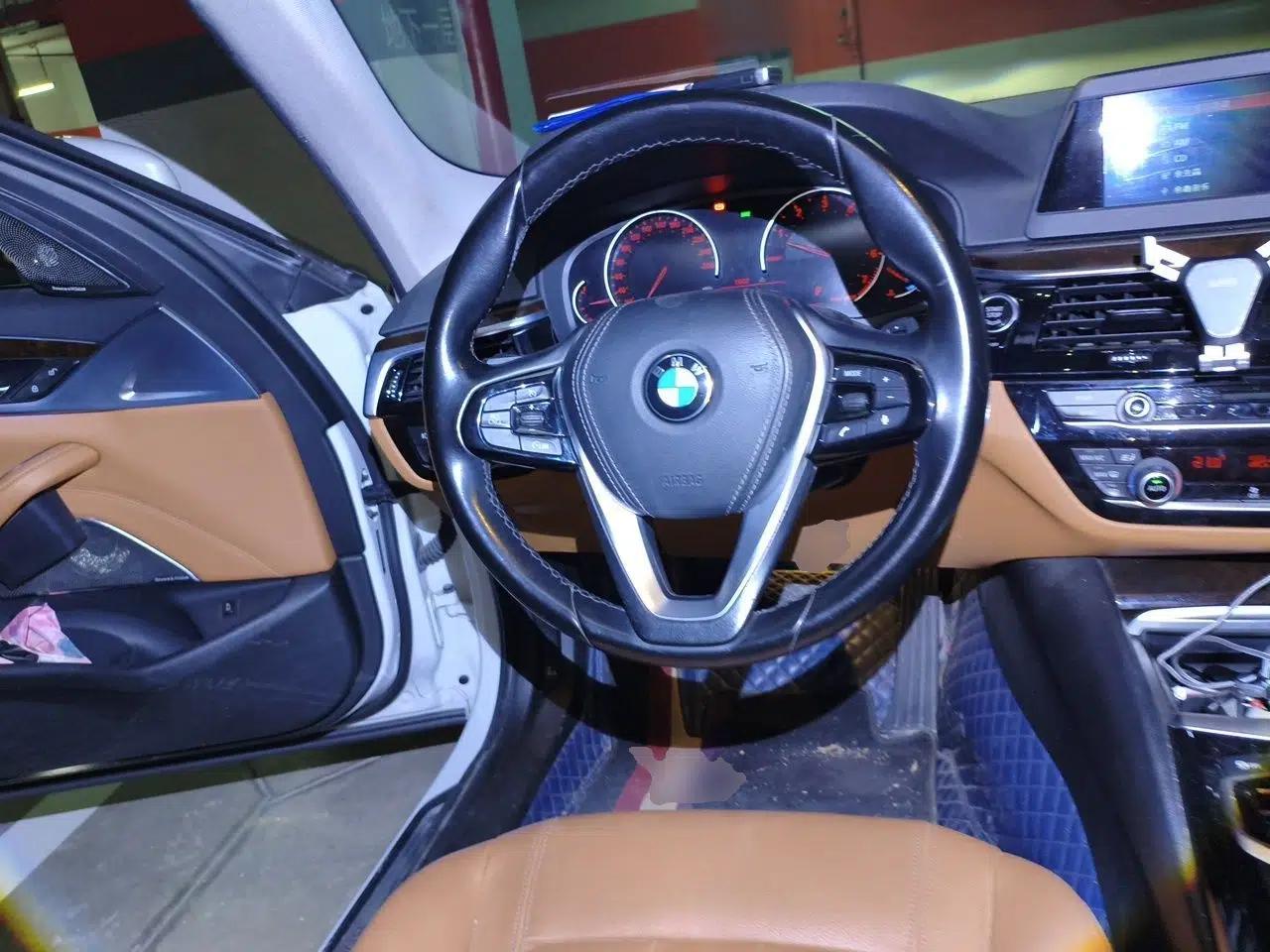 BMW 5 Series 2018 528Li Launch Special Edition — миниатюра 10
