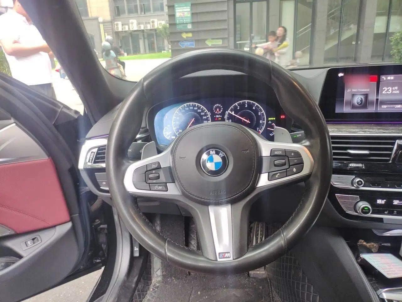 BMW 5 Series 2019 Facelifted 530Li Leading Edition M Sport Package — миниатюра 10