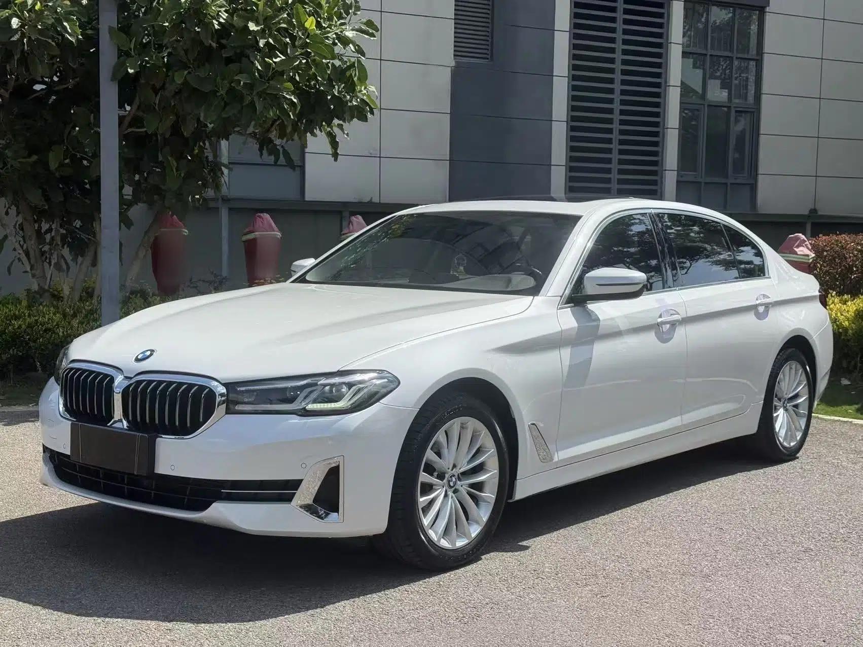 BMW 5 Series 2022 Restyled 525Li Luxury Package — миниатюра 1