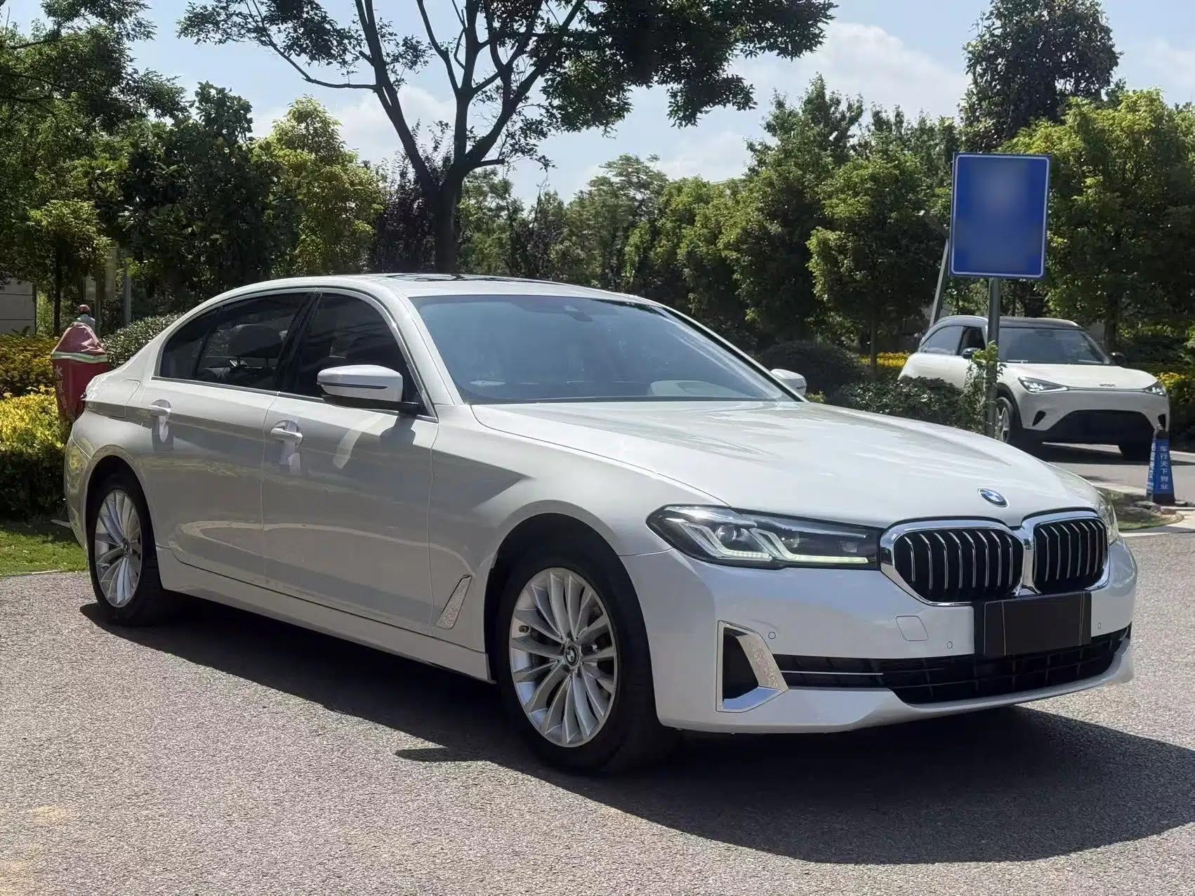 BMW 5 Series 2022 Restyled 525Li Luxury Package — миниатюра 3
