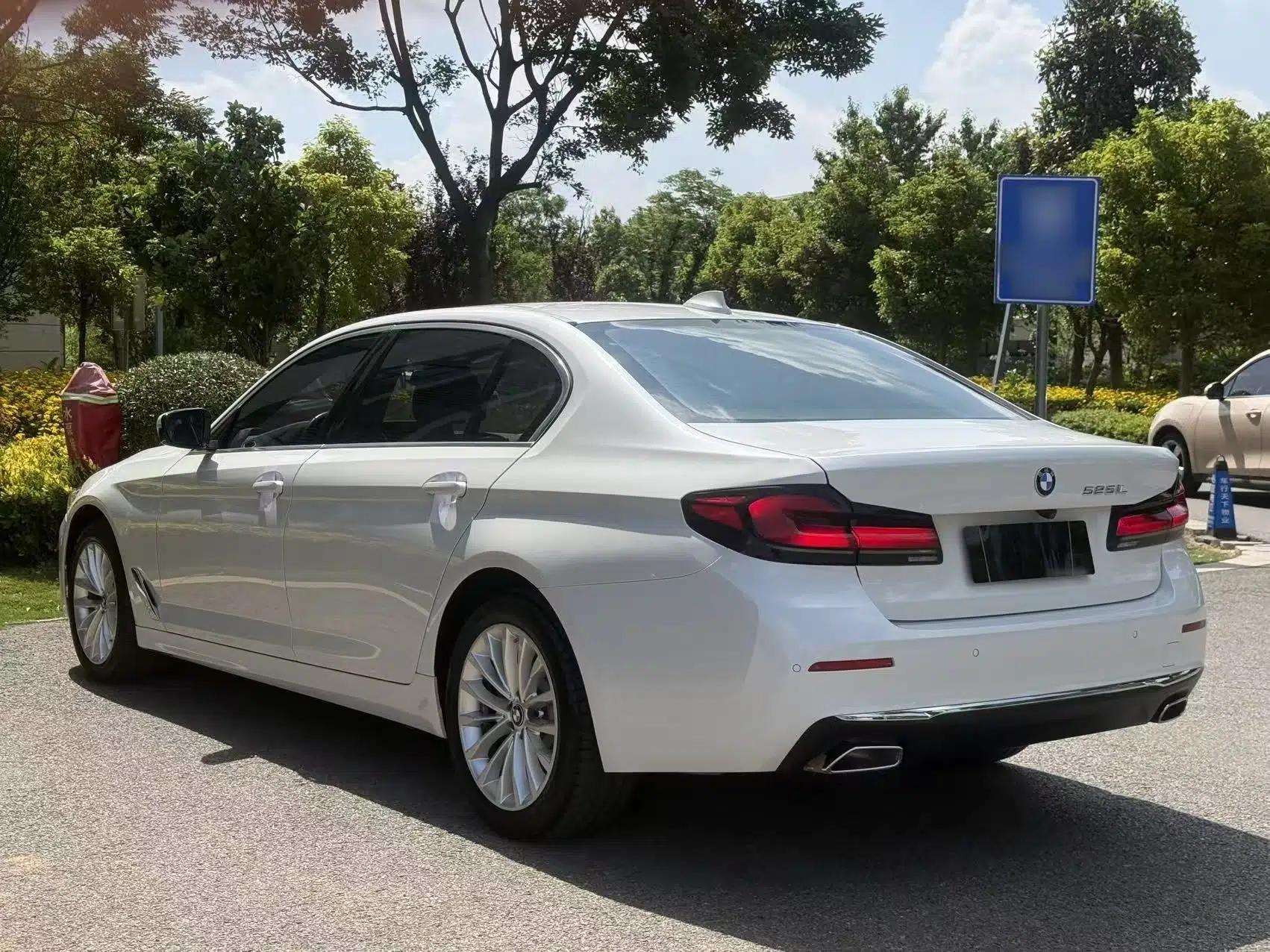 BMW 5 Series 2022 Restyled 525Li Luxury Package — миниатюра 4