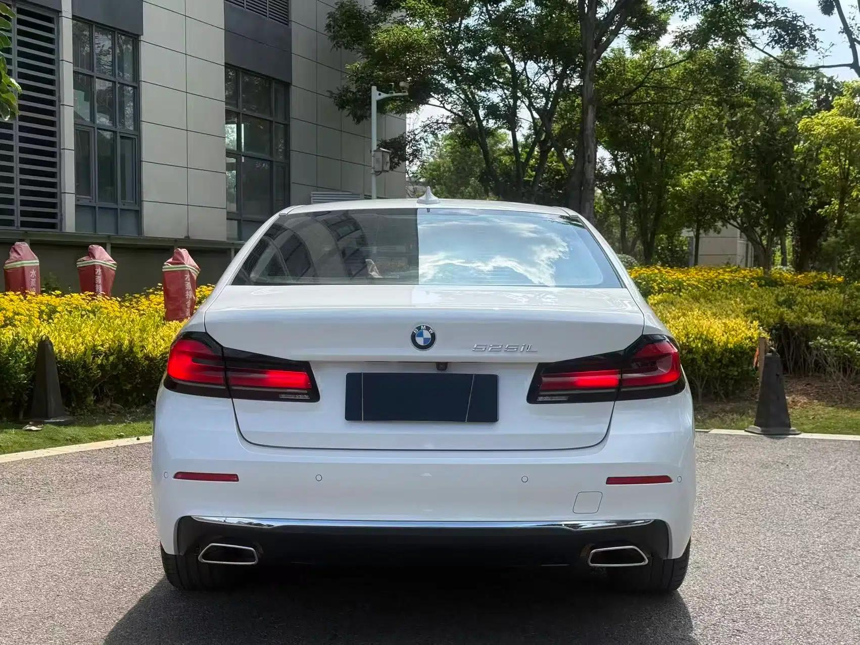 BMW 5 Series 2022 Restyled 525Li Luxury Package — миниатюра 5