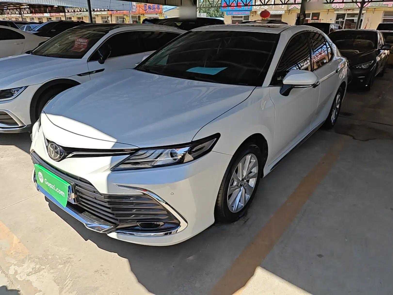 Toyota Camry 2023 2.0G Luxury Edition — миниатюра 1