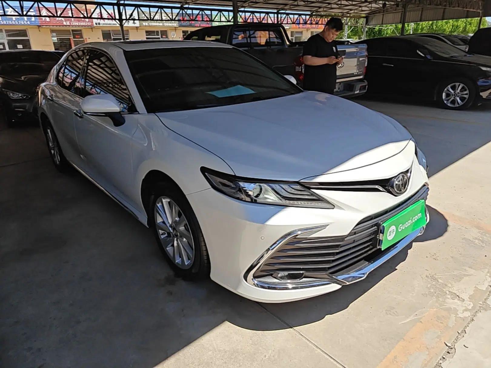 Toyota Camry 2023 2.0G Luxury Edition — миниатюра 3